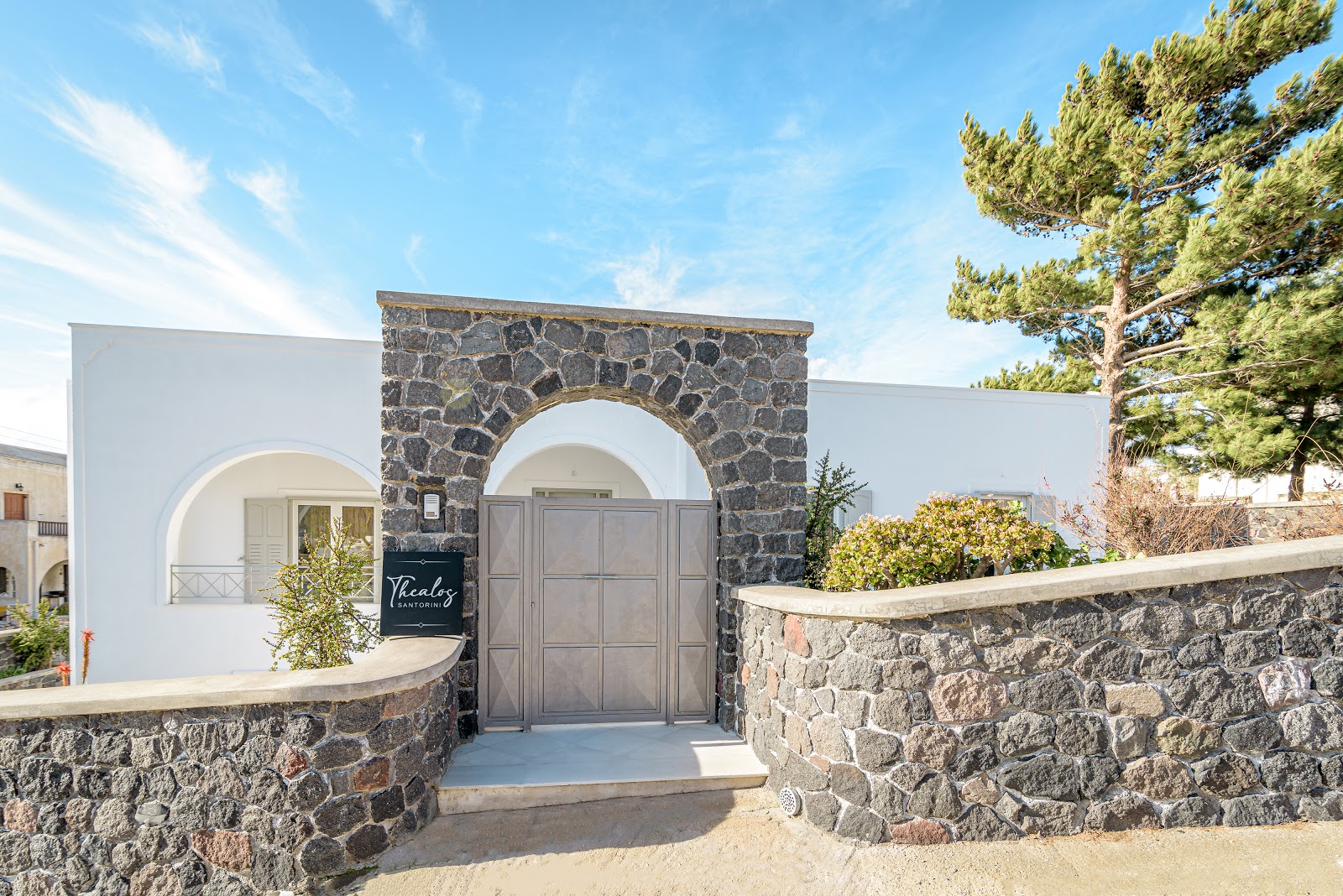 Alleys All-Suite Hotel & Spa