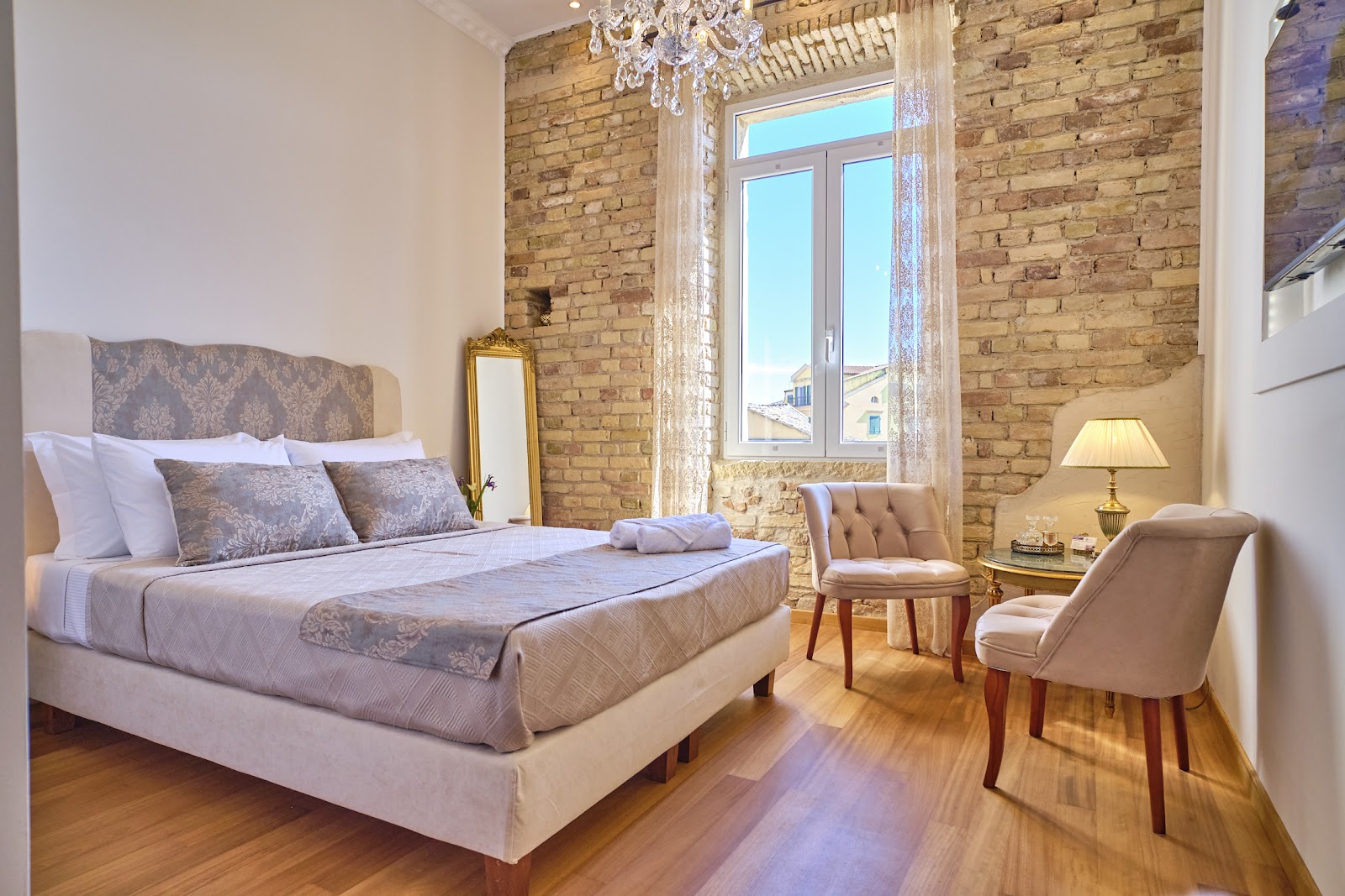 Anesis Apartment and Studios