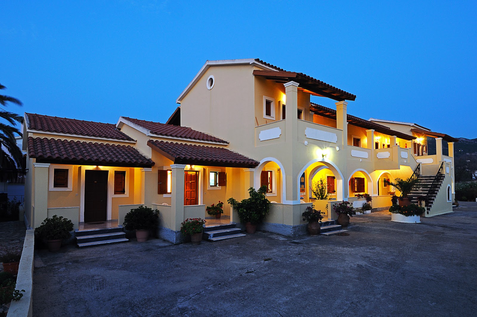 Babis Apartments & Studios Iremia