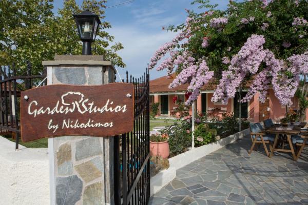 Bruskos Hotel &Suites