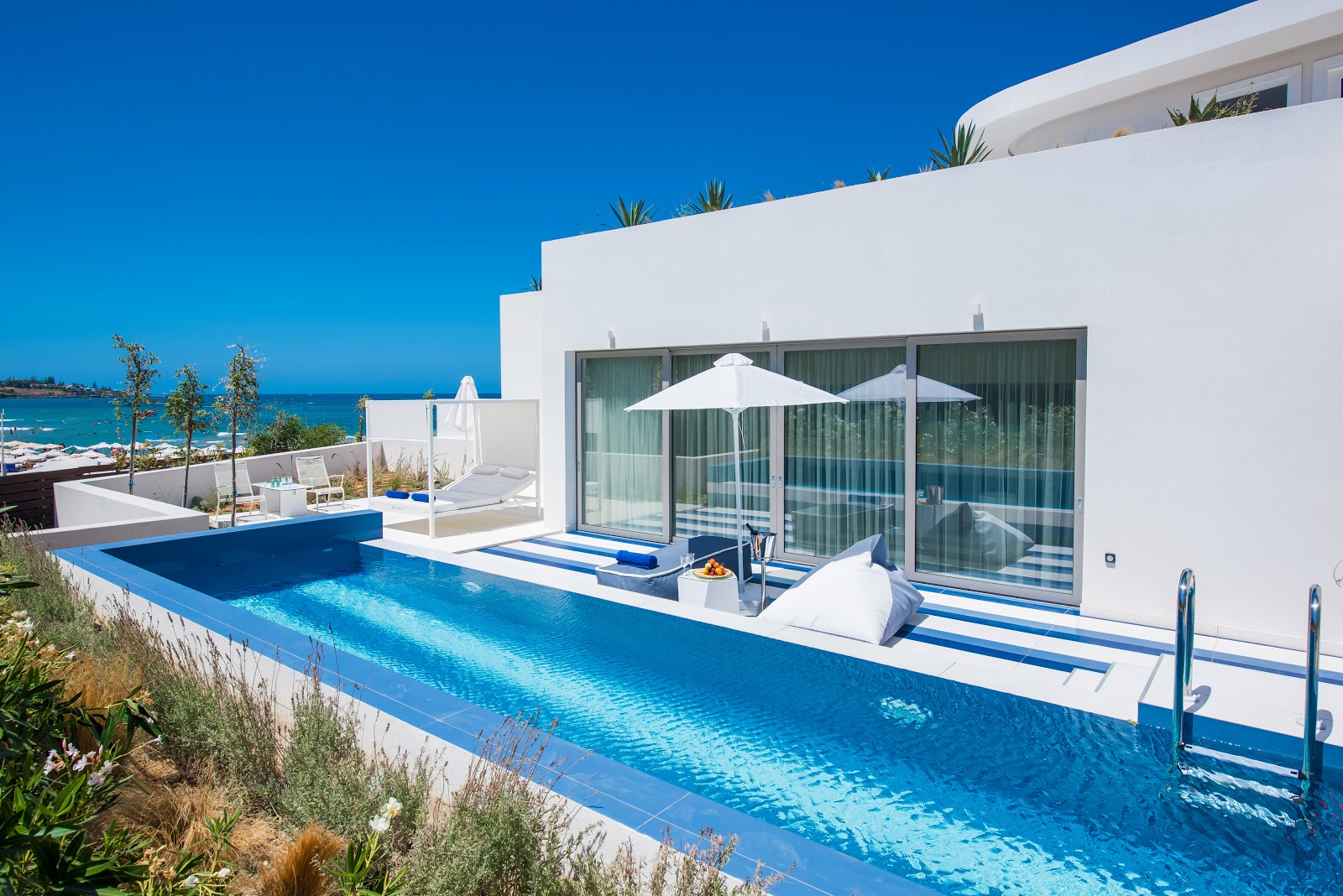 Cactus Bay Hotel & Apartments