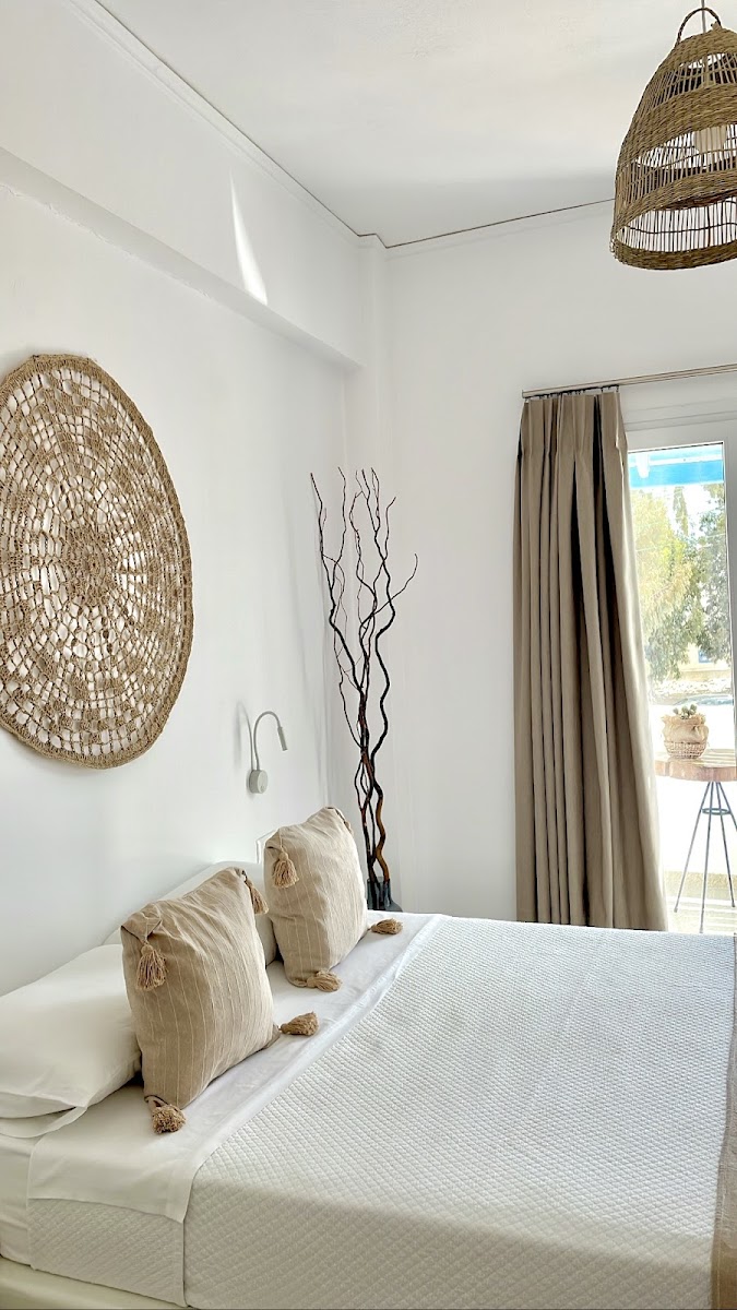 Cal Day Rooms Santorini