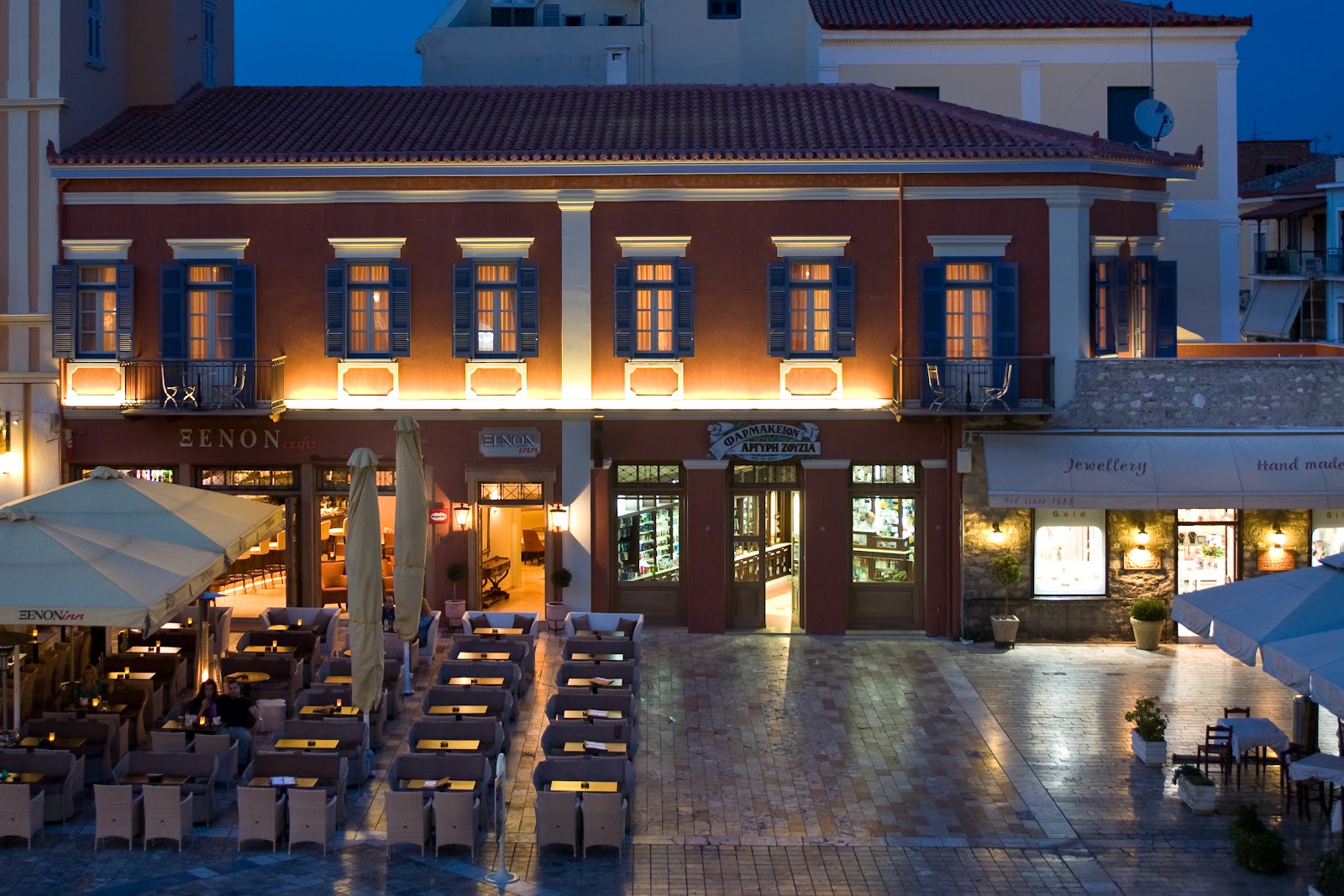 Castellano Hotel & Suites