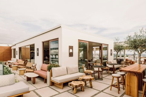 Central C&P Minimal Apartment