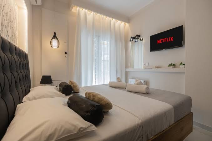 Delmare MQueen Apartment