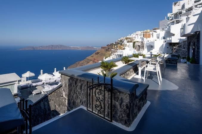 Dreams Luxury Suites