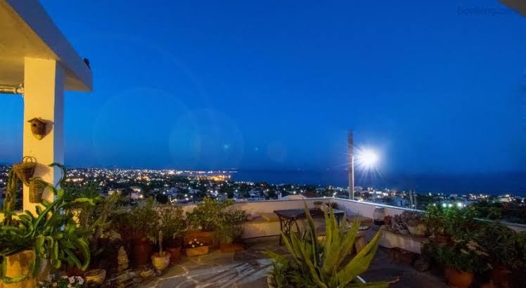 Harris elegant house superb view near airport