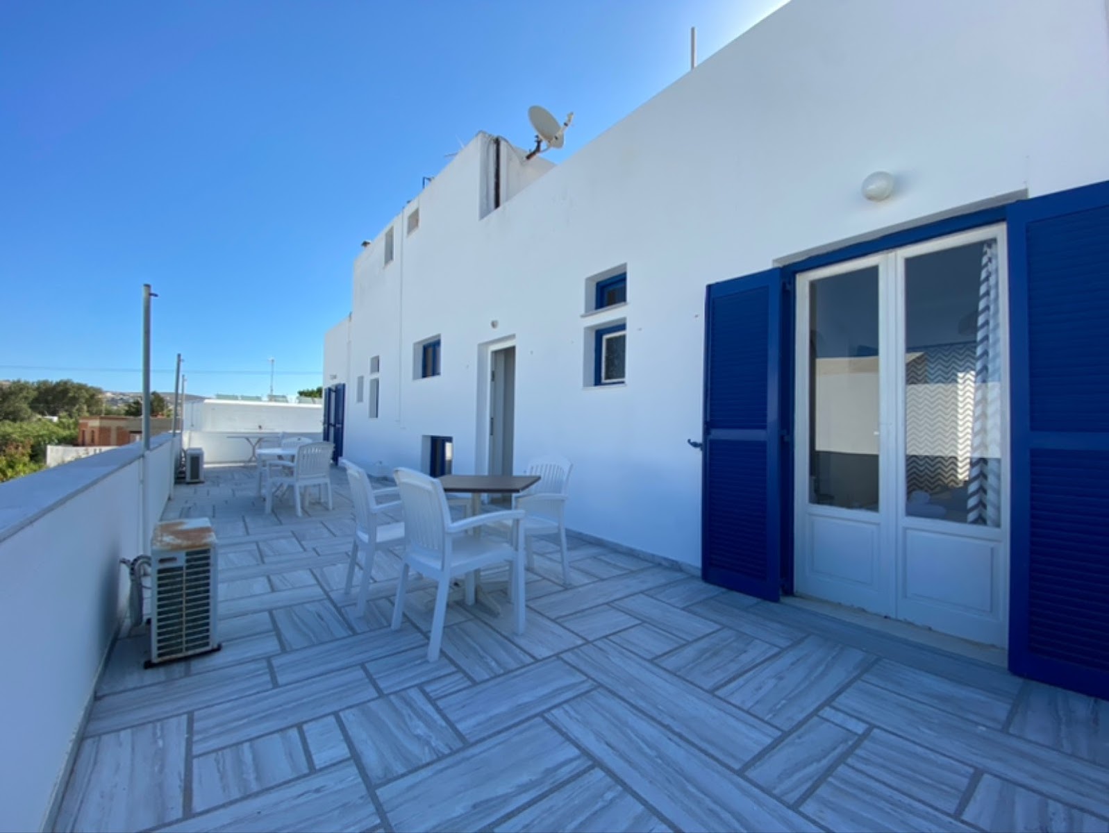 Irene Hotel & Studios