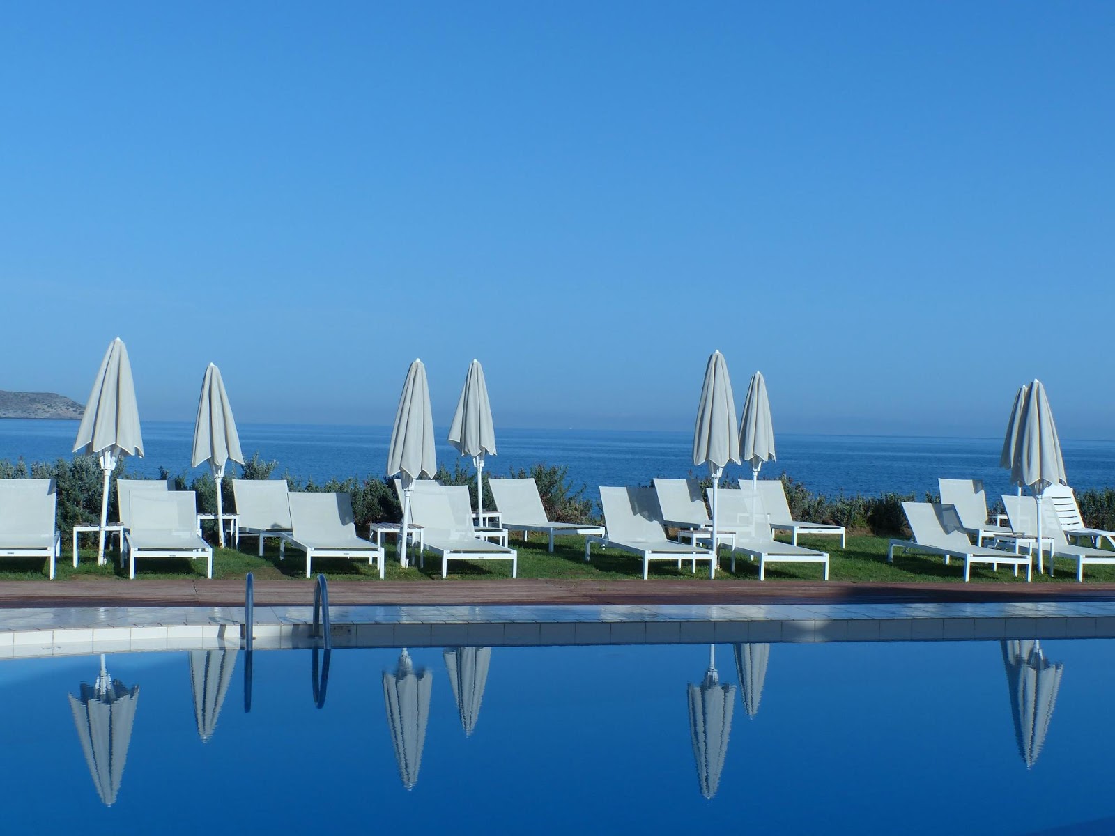 Kalamaki Luxury Suites