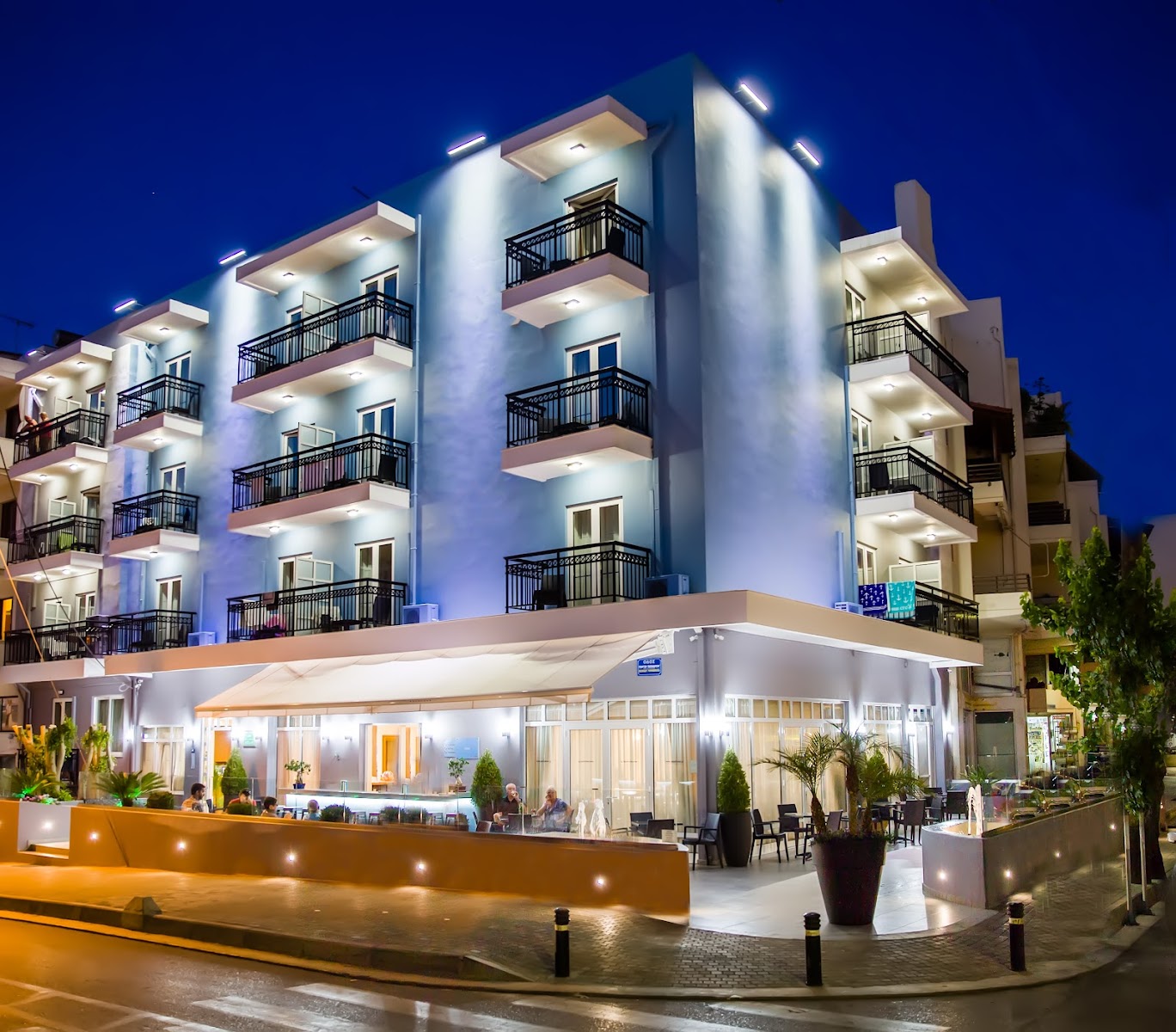 Kyma Suites Beach Hotel