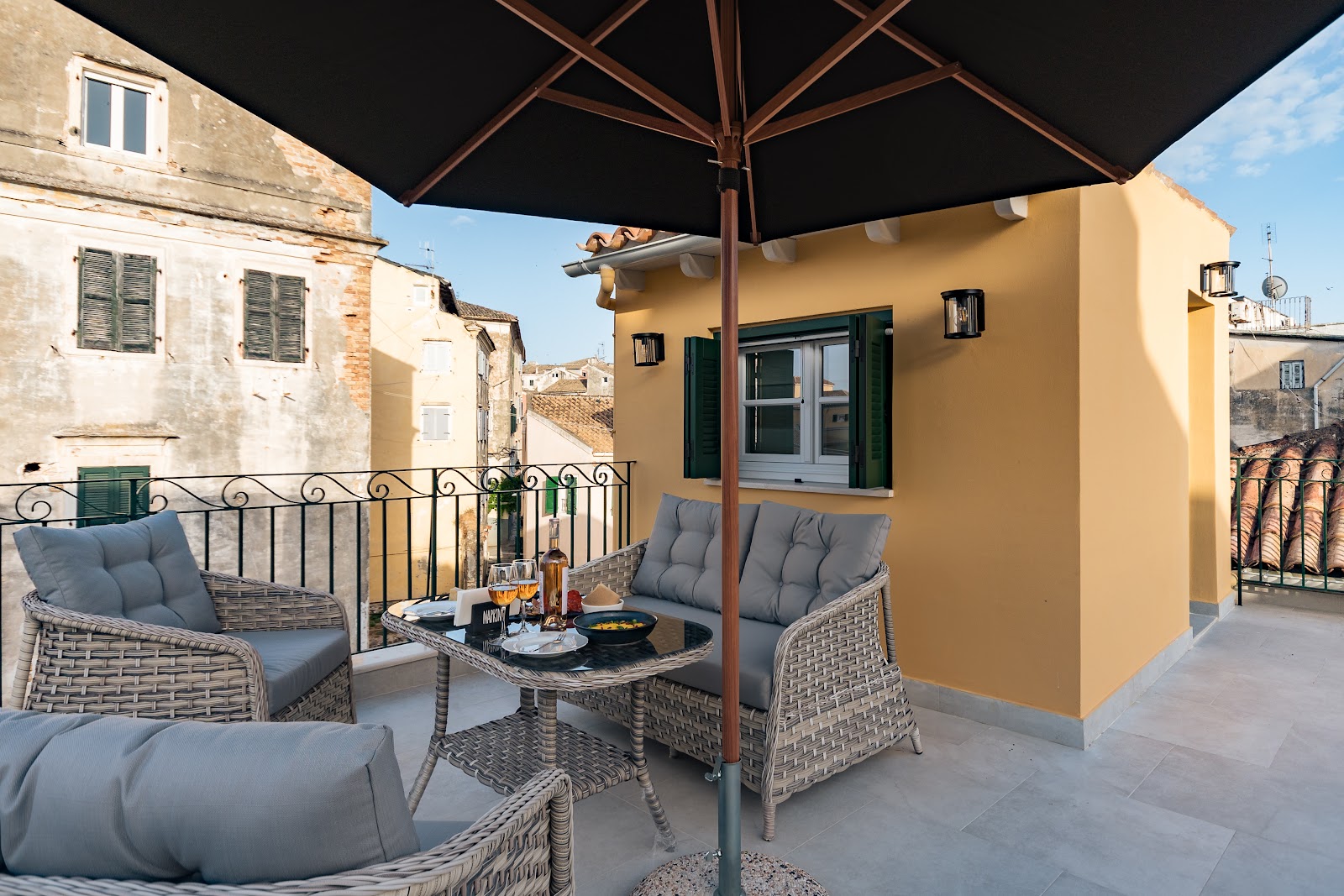 LOC HOSPITALITY Venetian Well