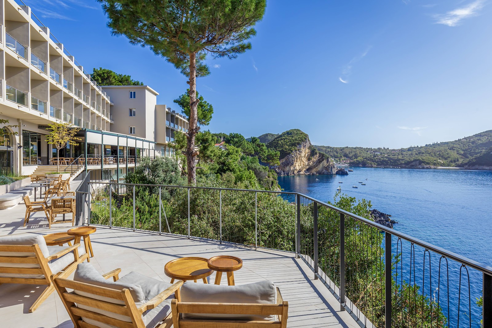 Maria Studios- Faros Pool Bar