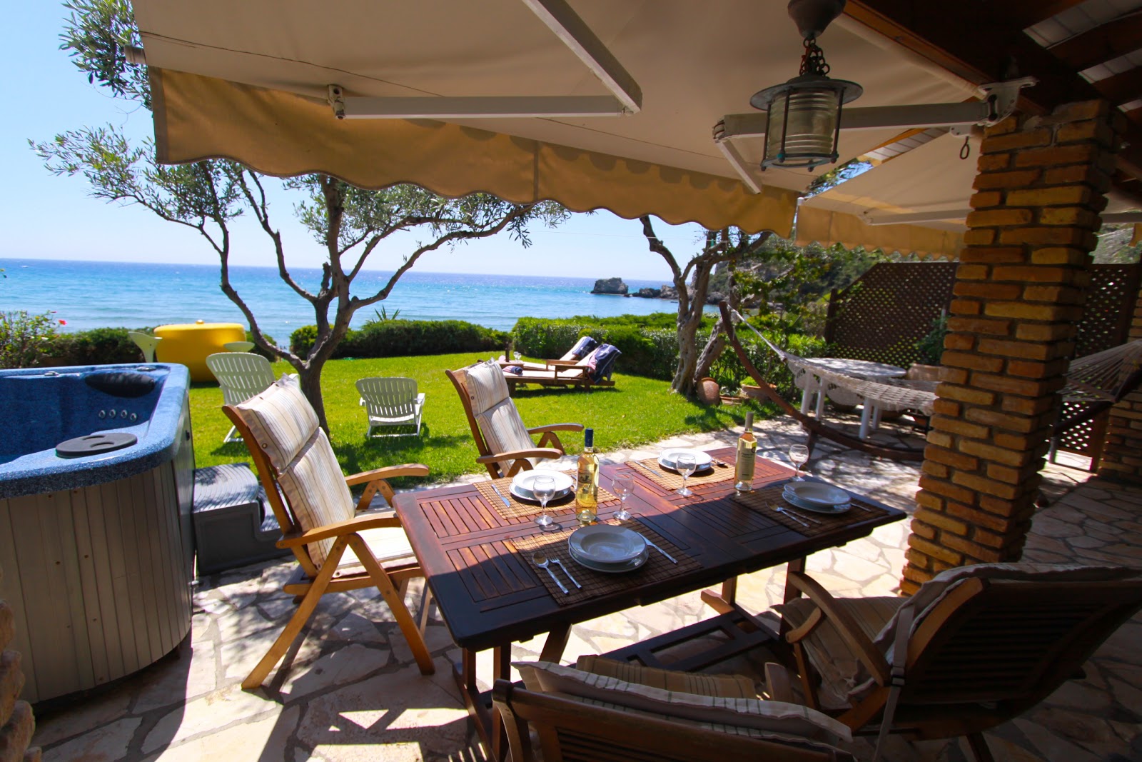 MenigosType A3GNo58 Beachfront 2 Bedroom