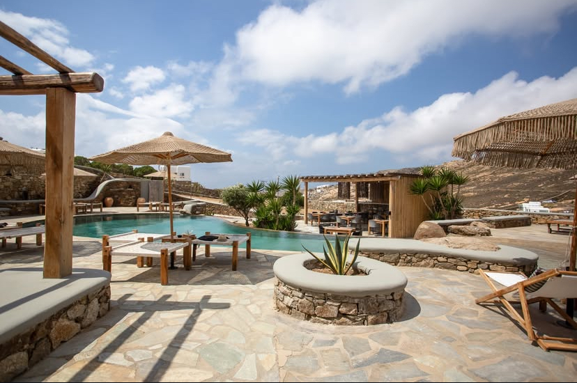 MYKONIAN LEISURE VILLAS & SUITES