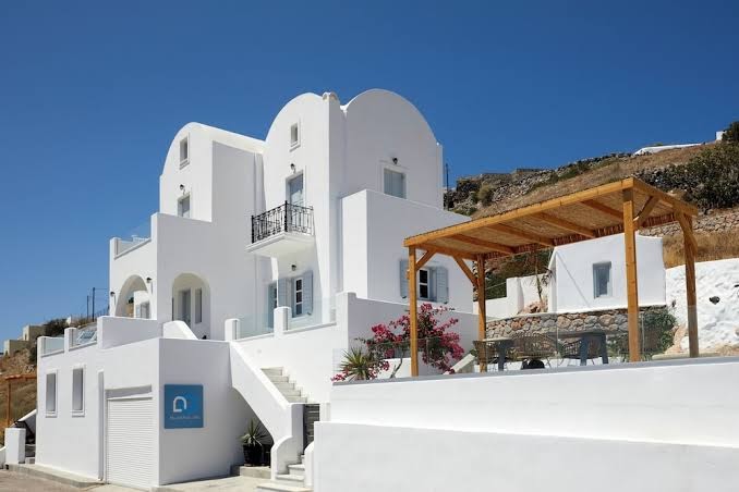Phaos Santorini Suites