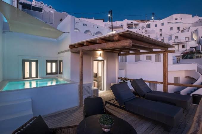 Phaos Santorini Suites