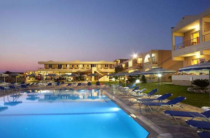 Philoxenia Hotel & Studios