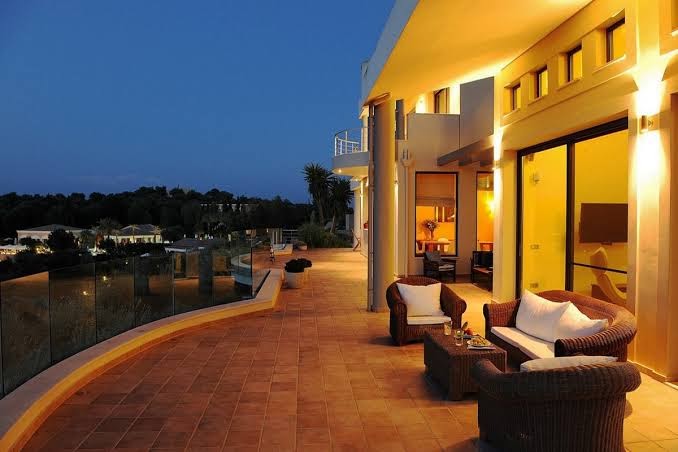 Pierhouse Hotel in Gouvia