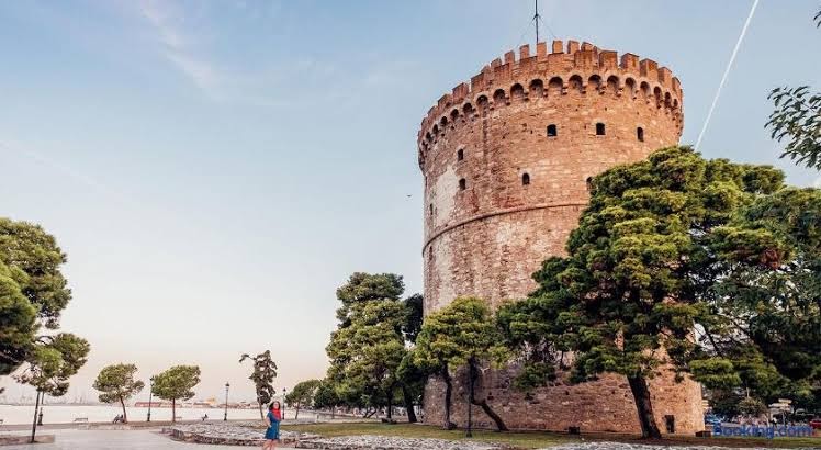 Pink Flamingo Apartment