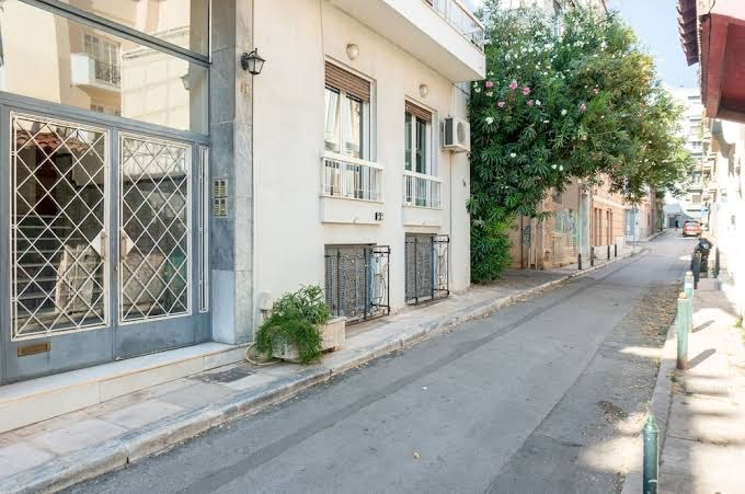 Plaka's Villa with Breathtaking Acropolis view
