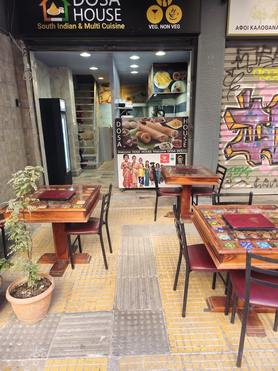 Play Theatrou Athens Hotel