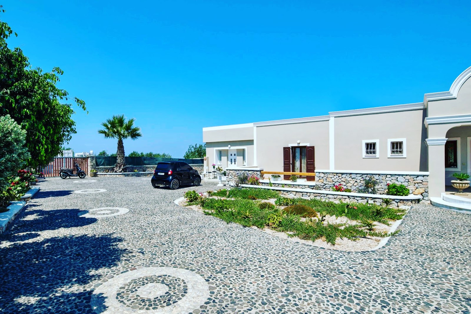 Potamida Santorini Luxury Suites