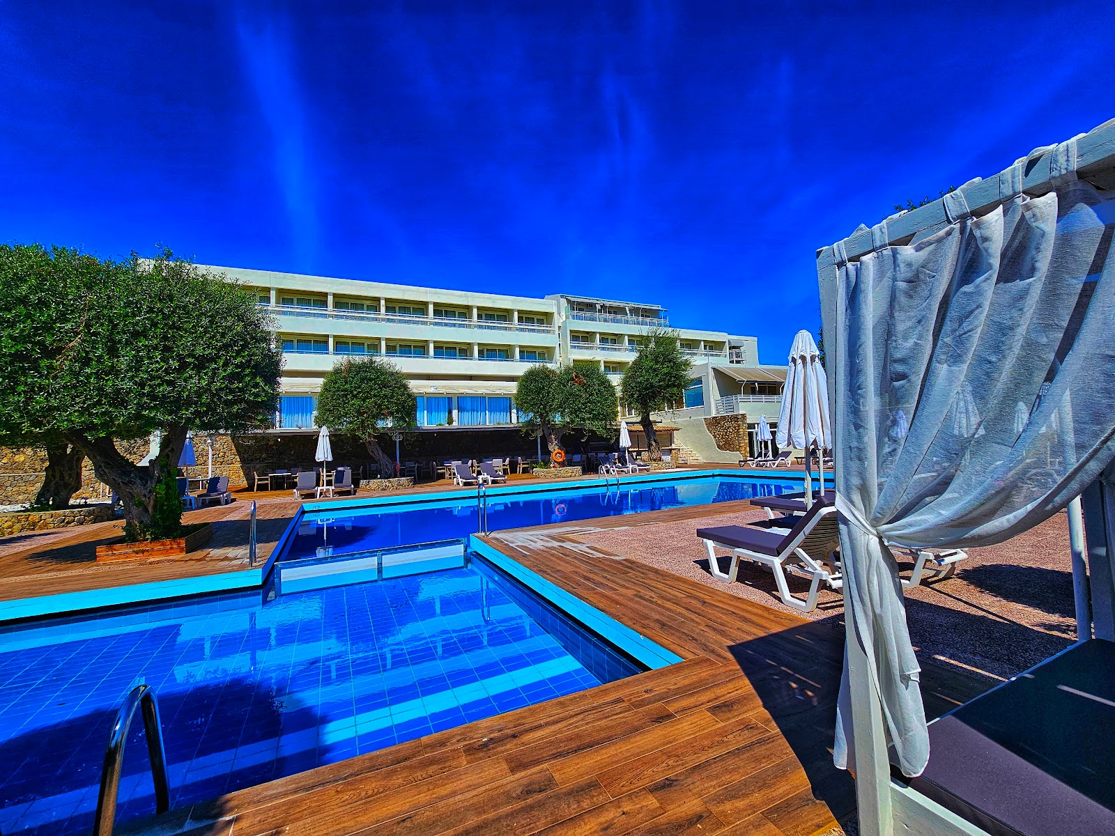 Ray Hotel Corfu