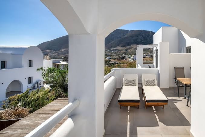 Santorini Vinery Mansion