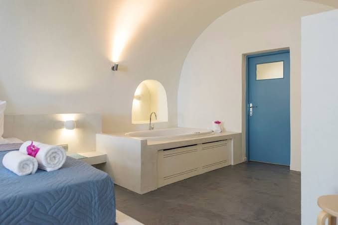 Santorinn Suites Fira