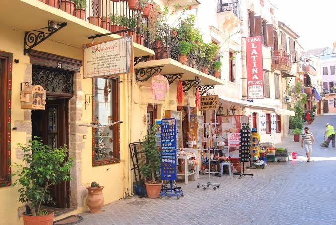 Smaragdi Rooms | Venetian Harbor