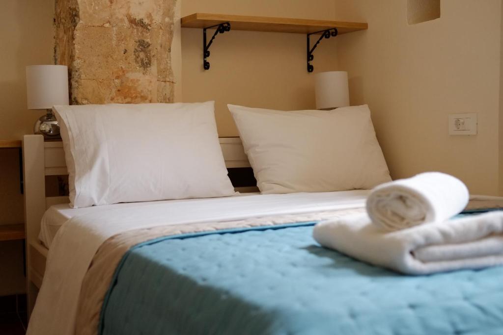 Smaragdi Rooms | Venetian Harbor