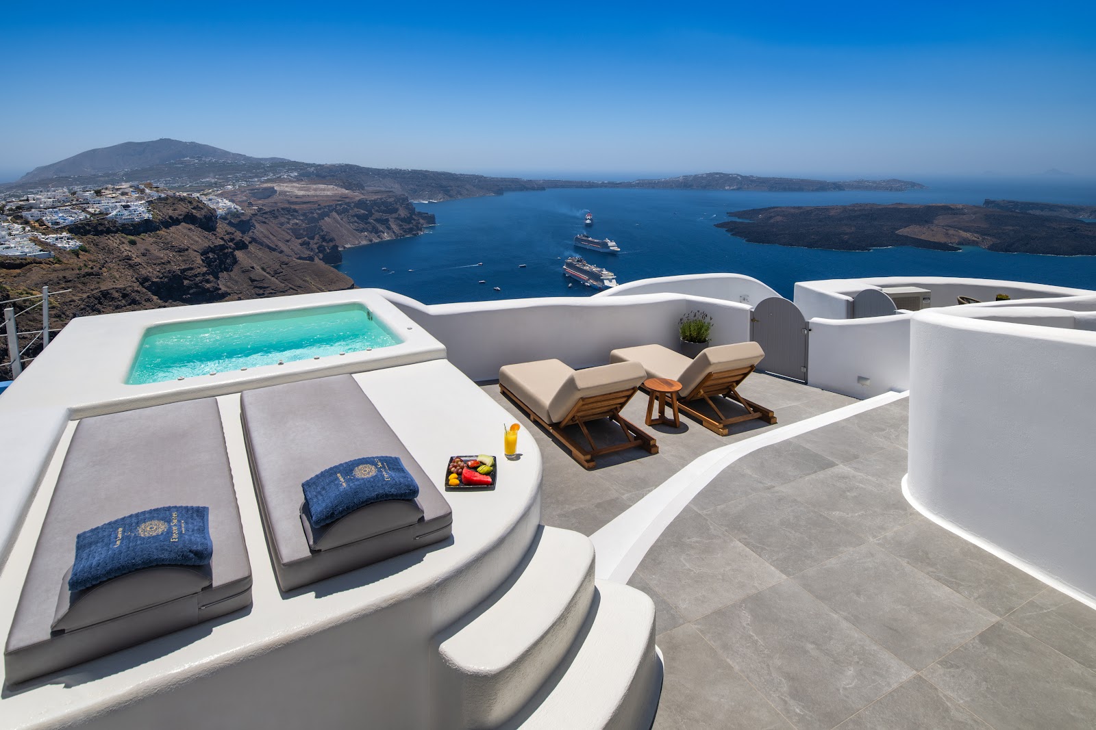 Stella Rocca a Mare Santorini