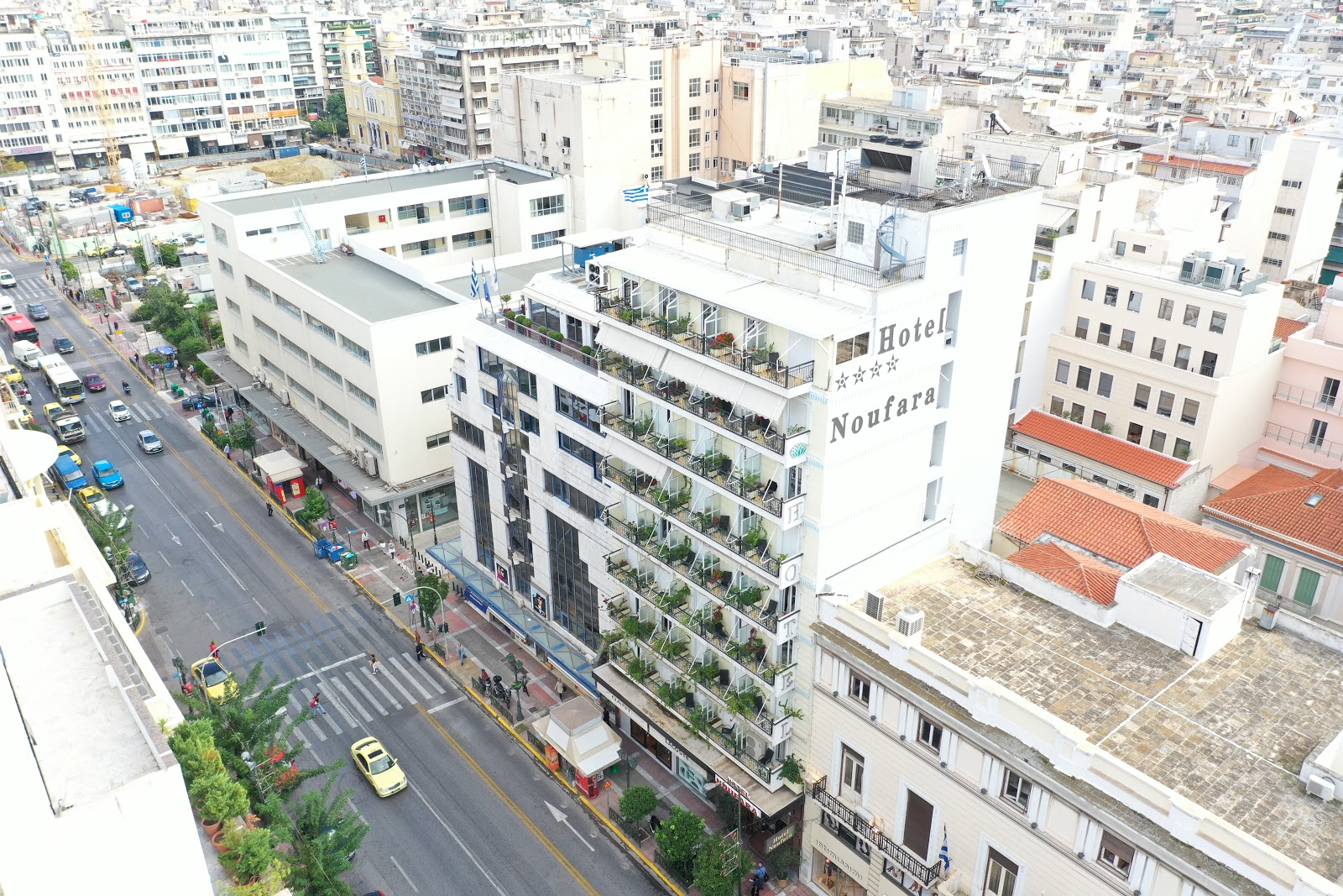 SynPiraeus Apartments & Studios
