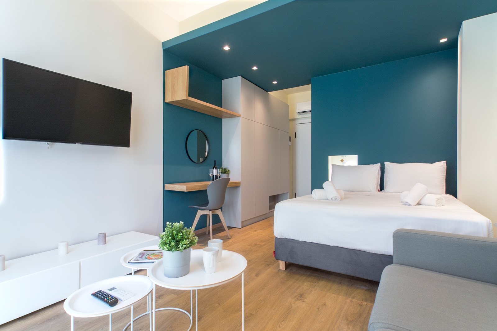 Syntagma Apartments by Olala Homes