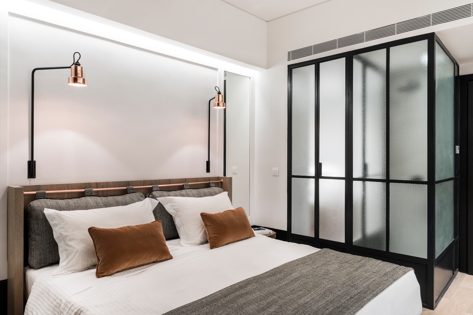 The Athenians Modern & Art Apartments