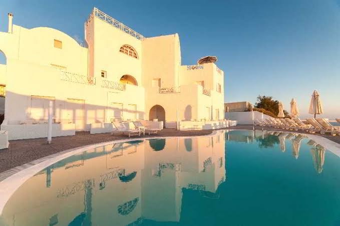 The Cliff Reflections