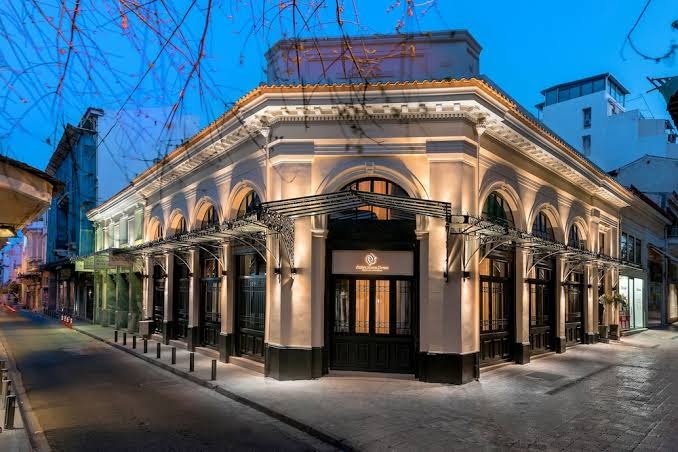 The monumental house