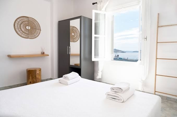 VEZO Suites