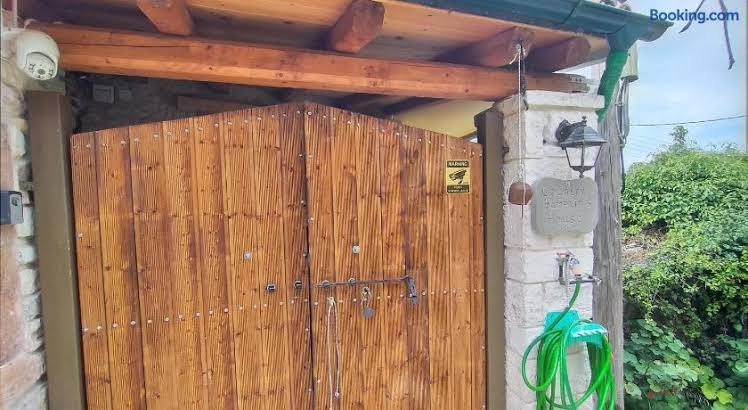 Vine House Apartments