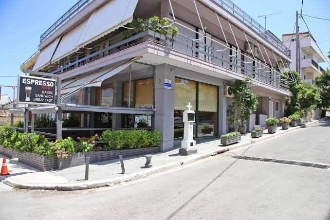 Violet bedroom and apartment