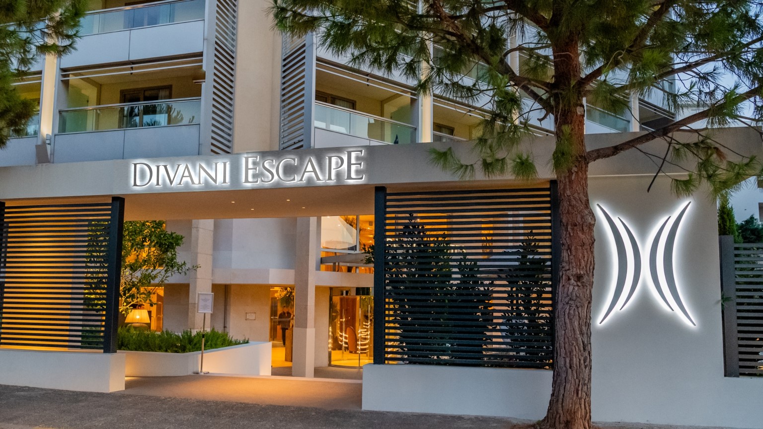 Vouliagmeni Stylish Apartment