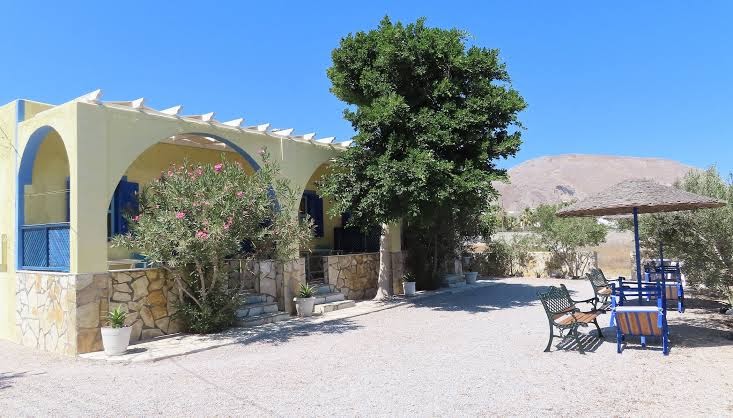 White Lily Santorini - Adults Only 16+