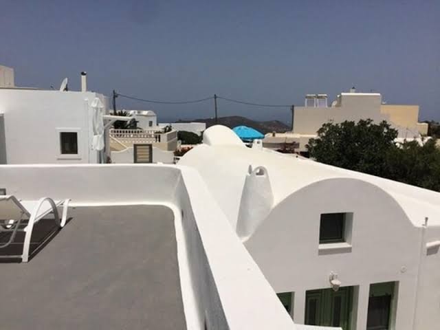 White Santorini