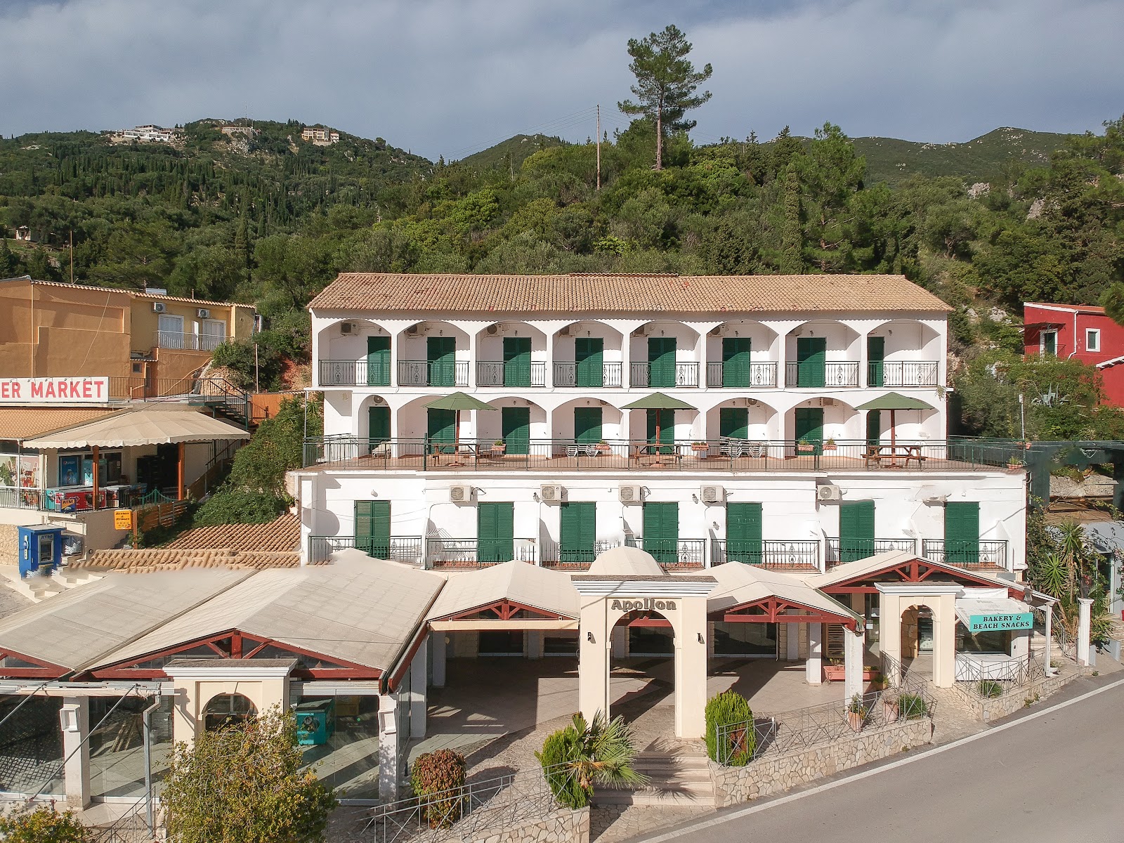 Zefiros Traditional Hotel